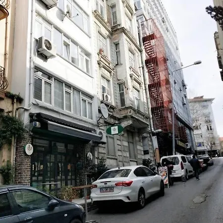 In The Heart Of Taksim *